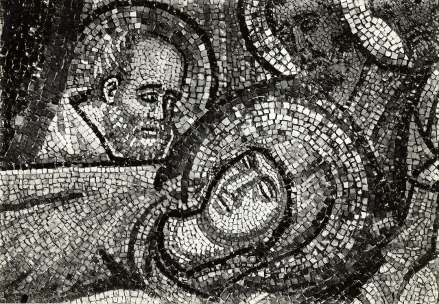 Zigrossi, Giuseppe — Cavallini Pietro - sec. XIII - S. Maria in Trastevere, mosaico dell'abside: transito della Madonna, volto della Madonna — particolare